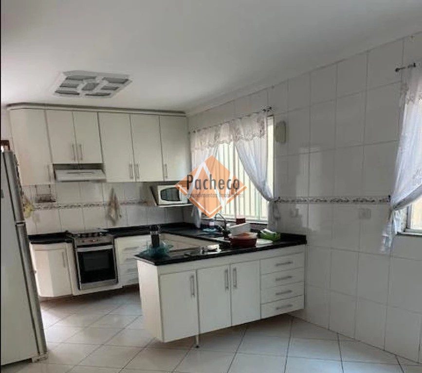 Sobrado, 3 quartos, 200 m² - Foto 2