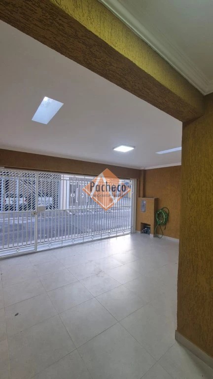 Casa à venda com 3 quartos, 120m² - Foto 2