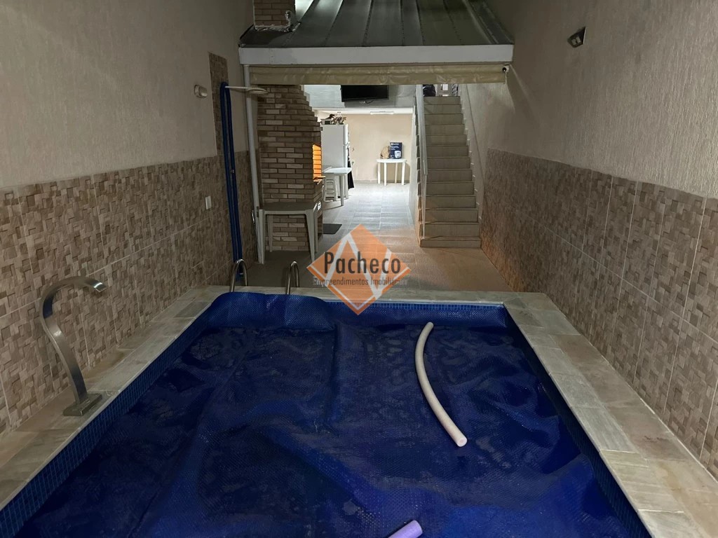 Sobrado, 3 quartos, 210 m² - Foto 1