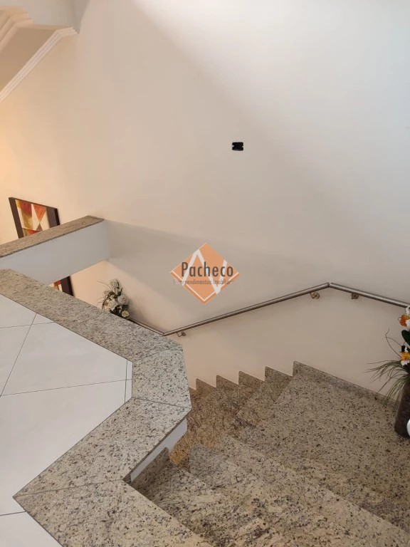 Sobrado, 3 quartos, 249 m² - Foto 9