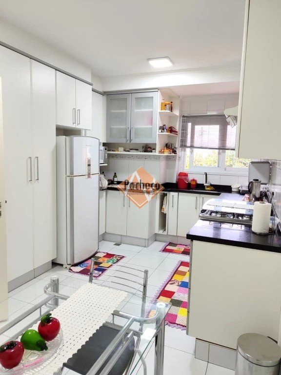 Sobrado, 3 quartos, 249 m² - Foto 13