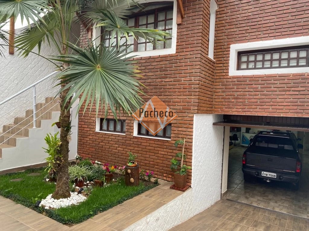 Sobrado à venda com 3 quartos, 286m² - Foto 1