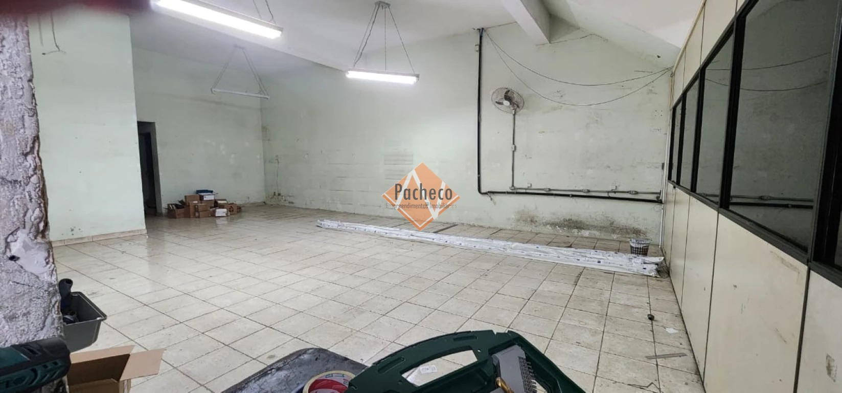 Prédio Inteiro para alugar, 700m² - Foto 3