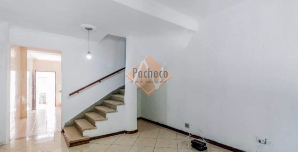 Sobrado à venda com 2 quartos, 110m² - Foto 2