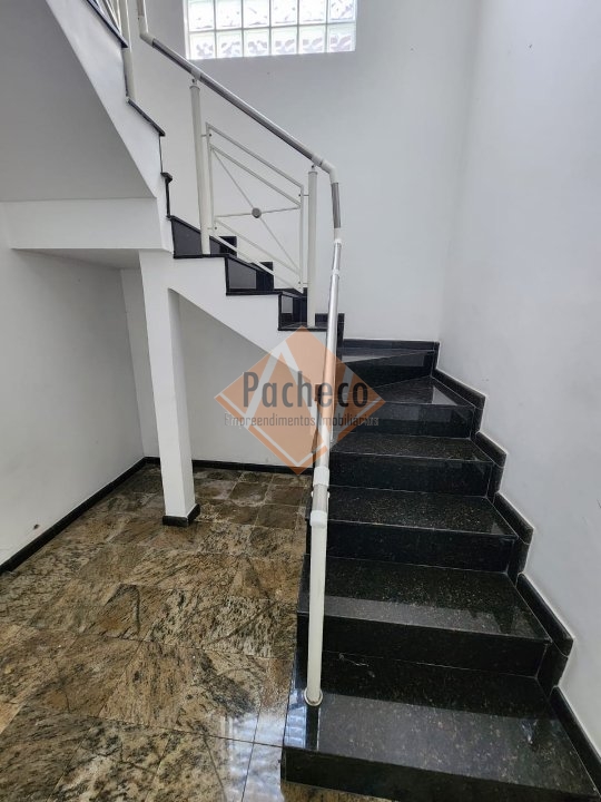 Sobrado à venda e aluguel com 4 quartos, 200m² - Foto 18