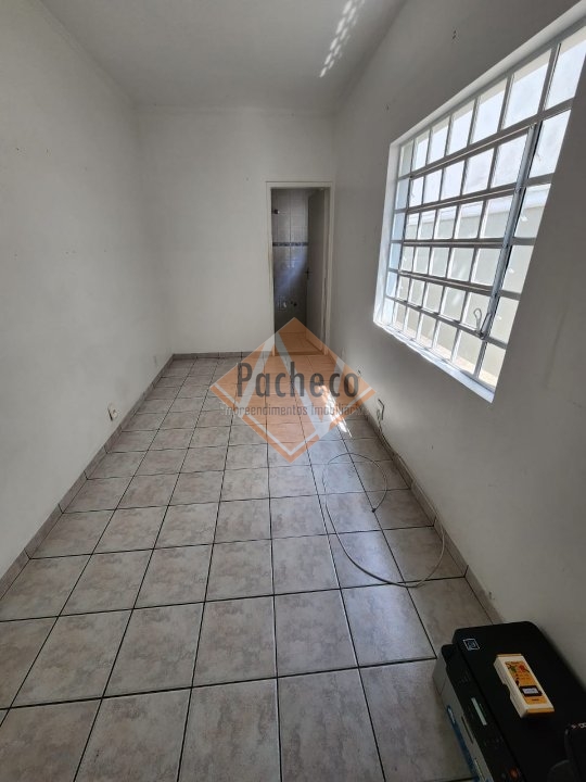 Sobrado à venda e aluguel com 4 quartos, 200m² - Foto 17