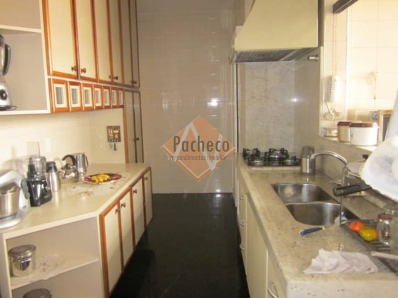 Apartamento à venda com 4 quartos, 200m² - Foto 7