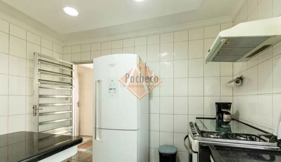 Sobrado à venda com 3 quartos, 200m² - Foto 11