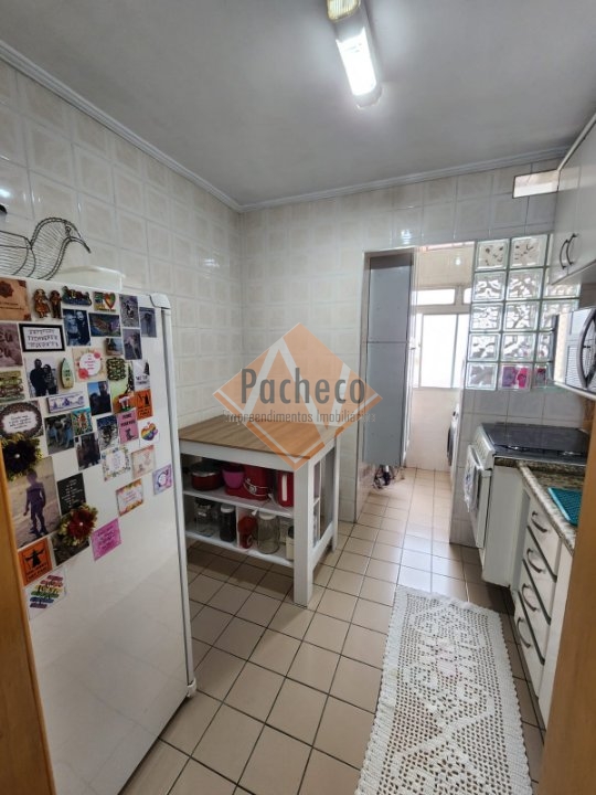 Apartamento à venda com 3 quartos, 75m² - Foto 7