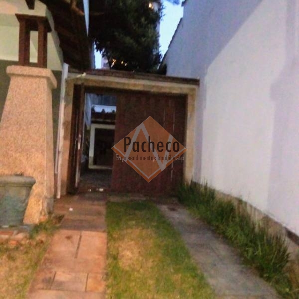 Sobrado à venda com 4 quartos, 254m² - Foto 2