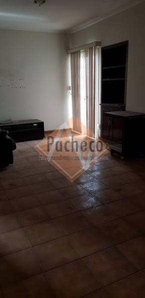 Apartamento à venda com 2 quartos, 66m² - Foto 1