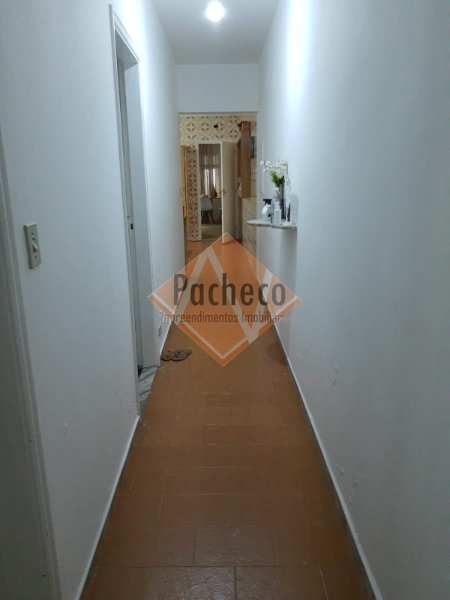 Casa à venda com 2 quartos, 180m² - Foto 9