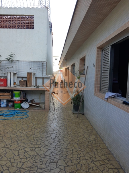 Casa à venda com 2 quartos, 180m² - Foto 15