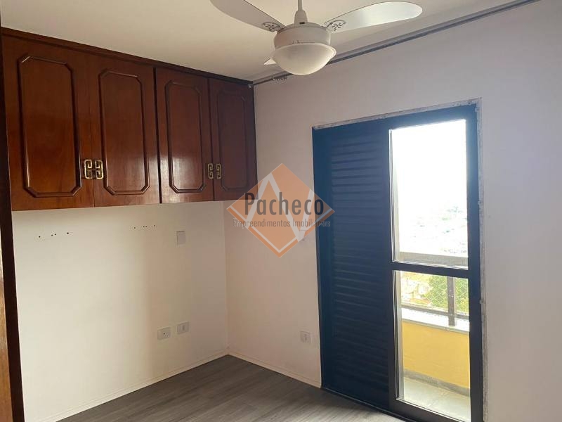 Apartamento à venda com 3 quartos, 117m² - Foto 11