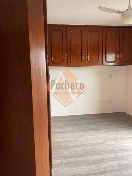 Apartamento à venda com 3 quartos, 117m² - Foto 12