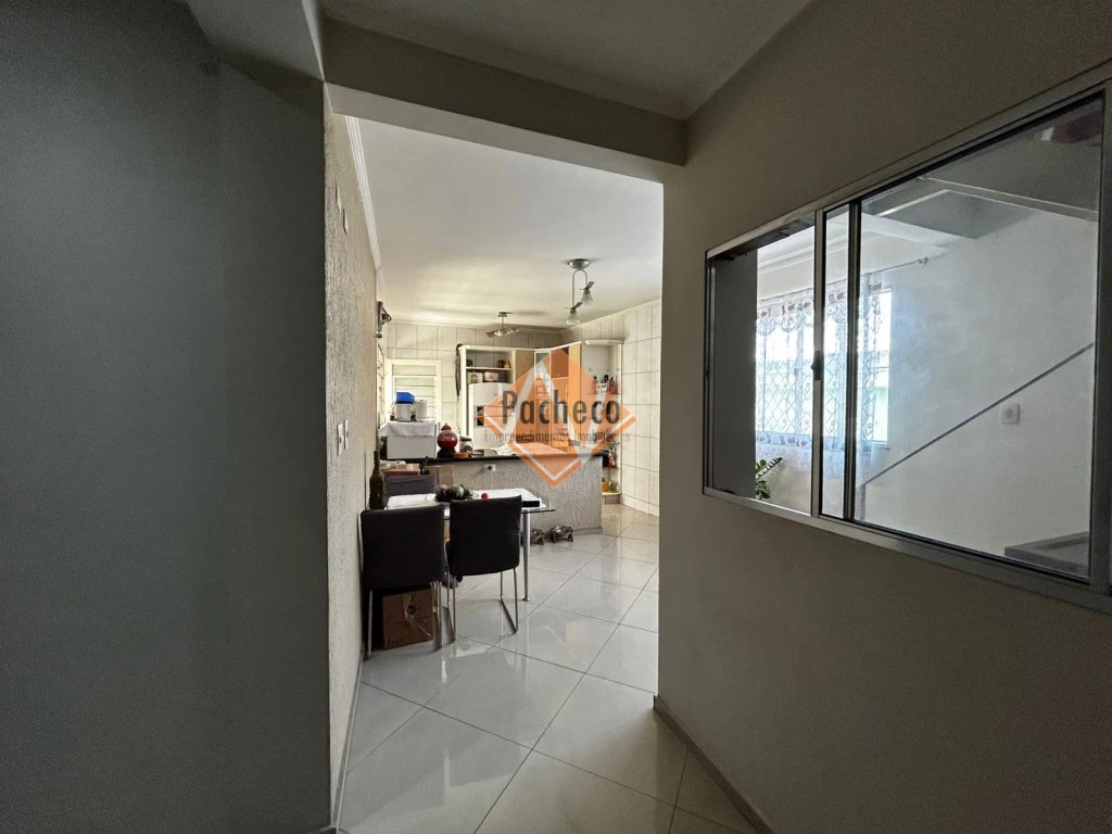 Sobrado, 7 quartos, 330 m² - Foto 8