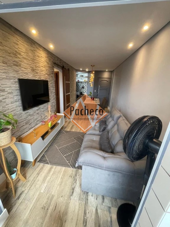 Apartamento à venda com 2 quartos, 67m² - Foto 2