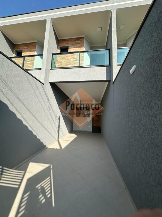 Sobrado à venda com 3 quartos, 126m² - Foto 1