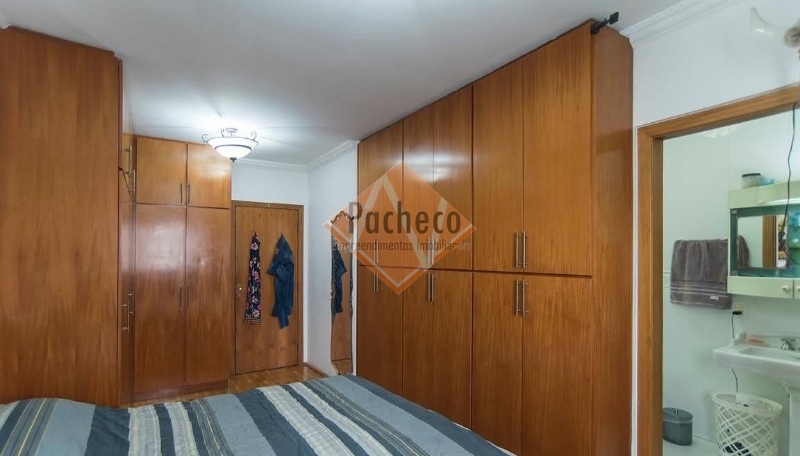 Sobrado à venda com 2 quartos, 200m² - Foto 17