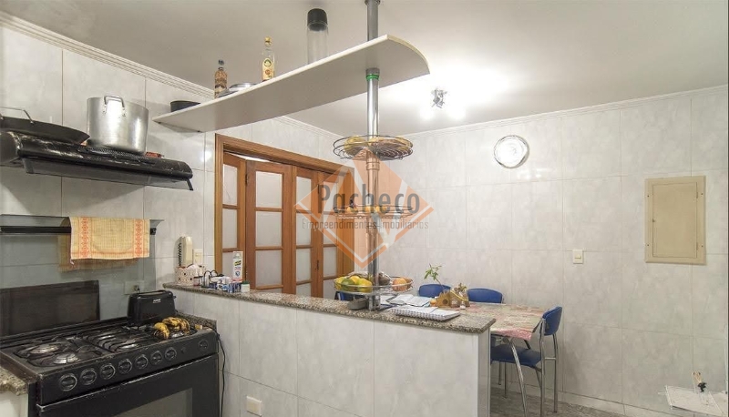 Sobrado à venda com 2 quartos, 200m² - Foto 5