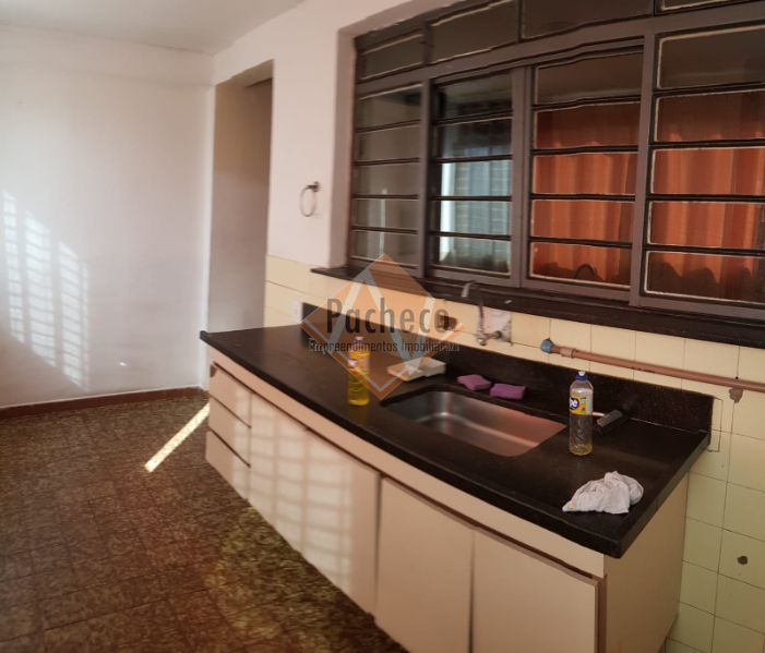 Casa, 5 quartos, 236 m² - Foto 3