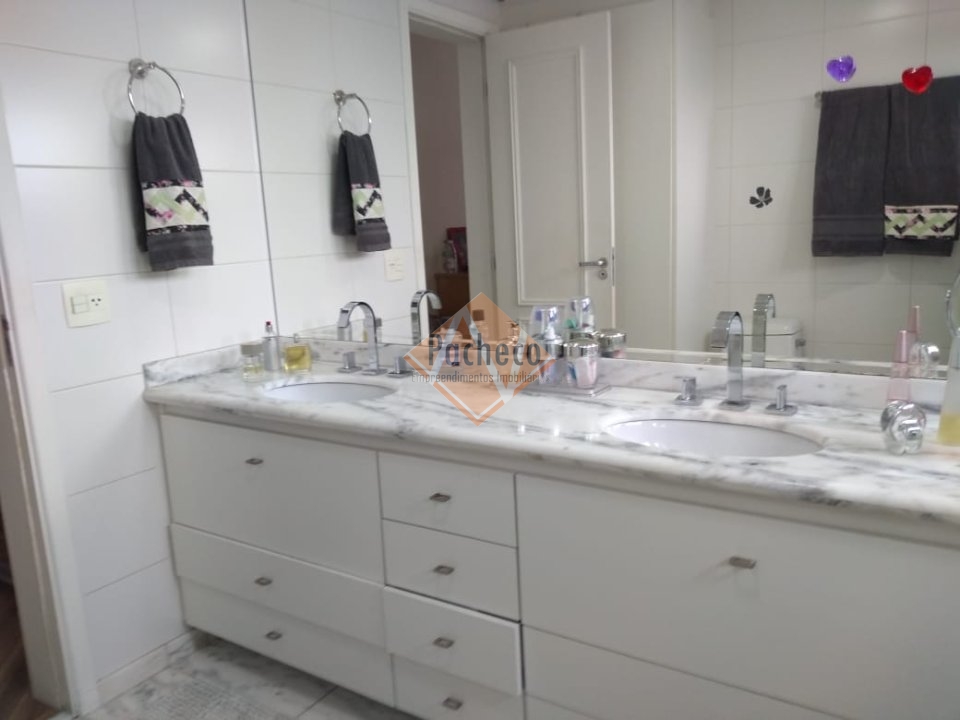 Apartamento à venda com 3 quartos, 151m² - Foto 19