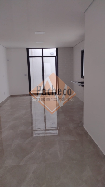 Sobrado à venda com 3 quartos, 110m² - Foto 2