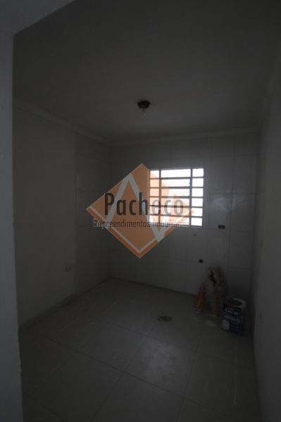 Sobrado à venda com 4 quartos, 200m² - Foto 4