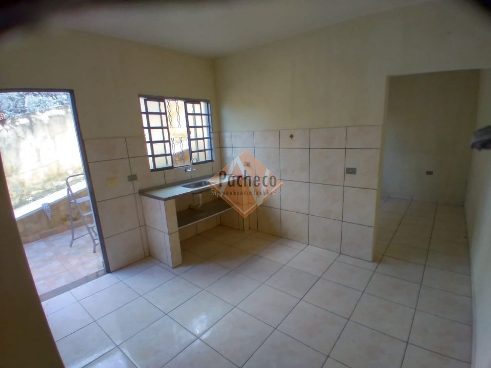 Casa à venda com 6 quartos, 155m² - Foto 17