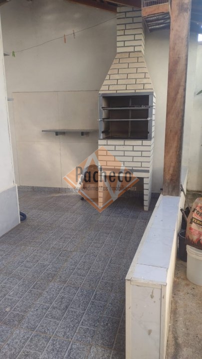 Casa à venda com 6 quartos, 155m² - Foto 13