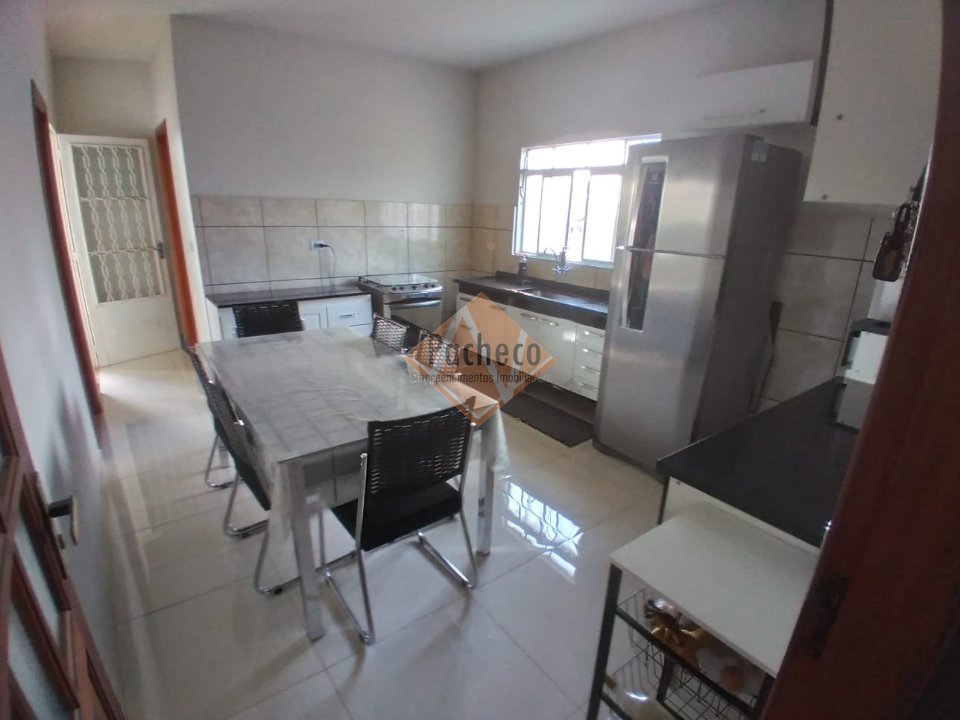 Casa à venda com 6 quartos, 155m² - Foto 11