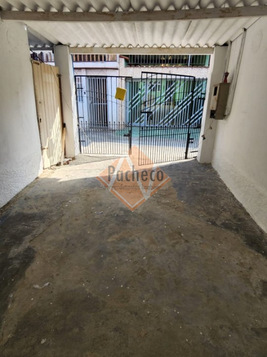 Casa à venda com 3 quartos, 150m² - Foto 10