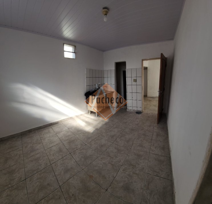 Casa à venda com 3 quartos, 150m² - Foto 3