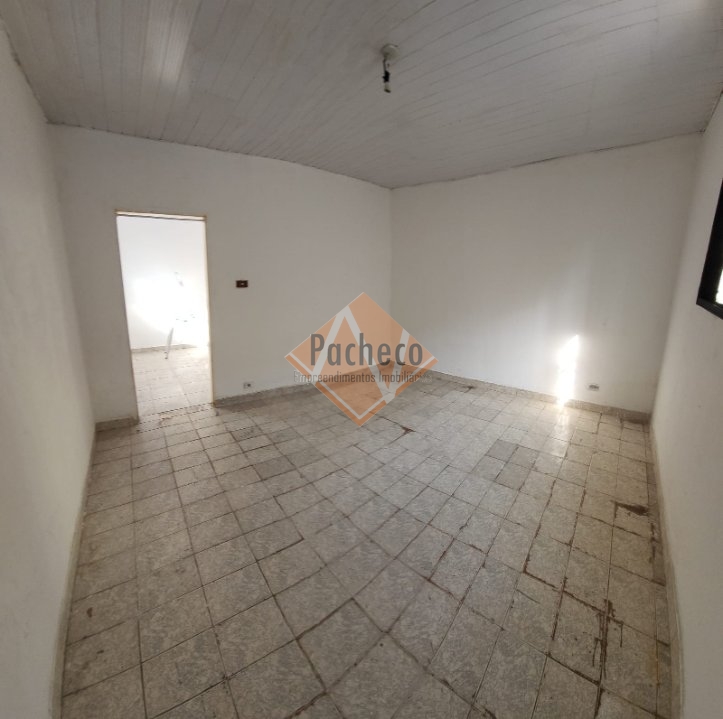 Casa à venda com 3 quartos, 150m² - Foto 2