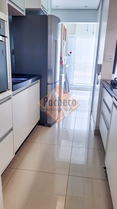 Apartamento à venda com 2 quartos, 69m² - Foto 4