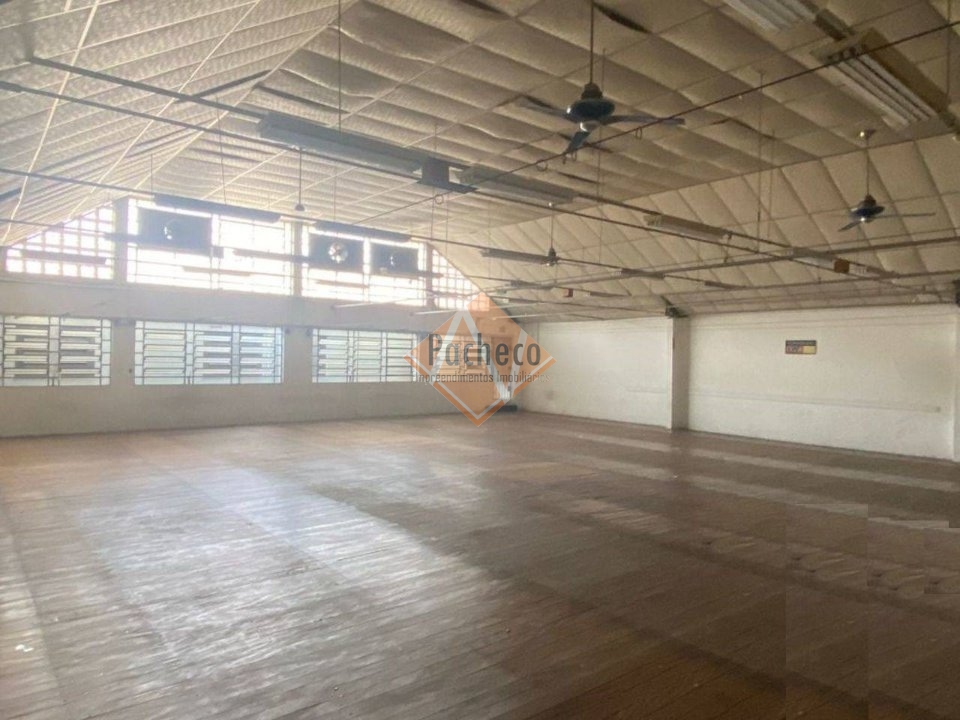 Prédio Inteiro, 2100 m² - Foto 1