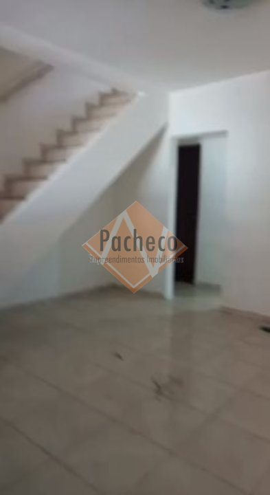 Sobrado à venda com 2 quartos, 100m² - Foto 4