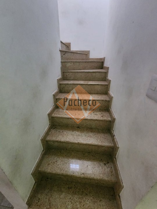 Sobrado à venda com 3 quartos, 200m² - Foto 13