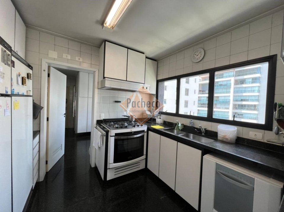 Apartamento à venda e aluguel com 4 quartos, 220m² - Foto 14