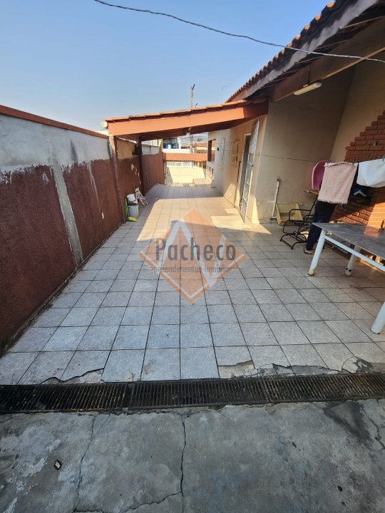 Casa à venda com 3 quartos, 100m² - Foto 13