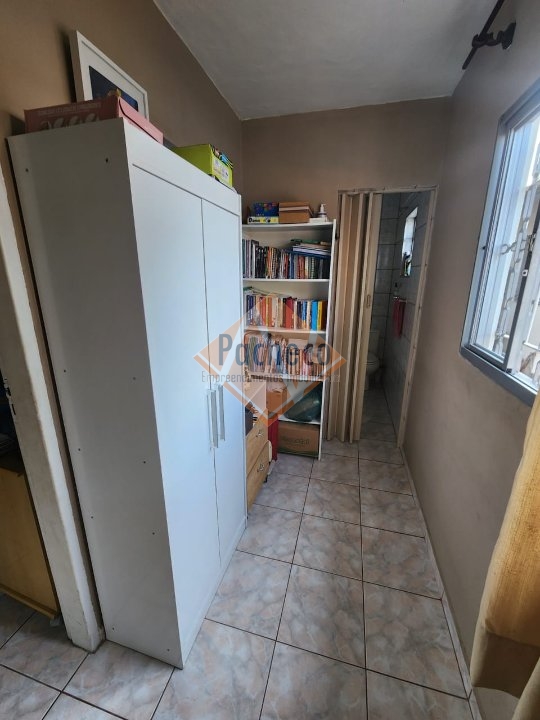 Casa à venda com 3 quartos, 100m² - Foto 17