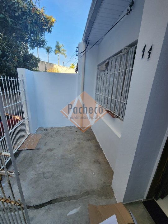 Casa à venda com 2 quartos, 40m² - Foto 3