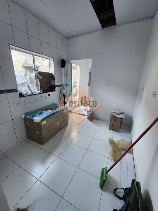 Casa à venda com 2 quartos, 40m² - Foto 12