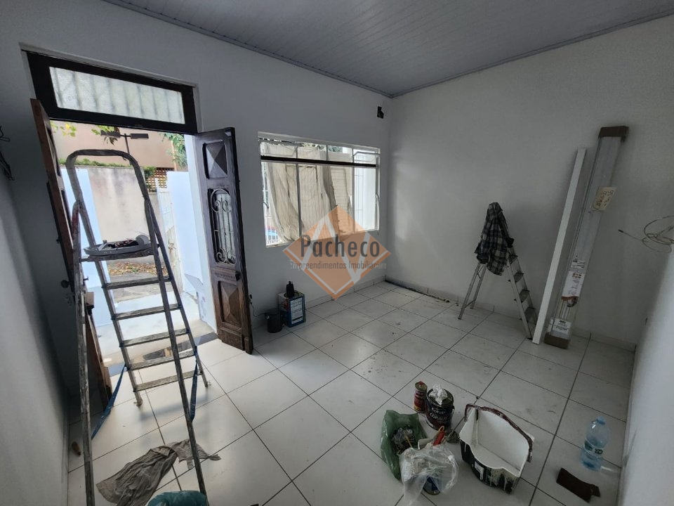 Casa à venda com 2 quartos, 40m² - Foto 7