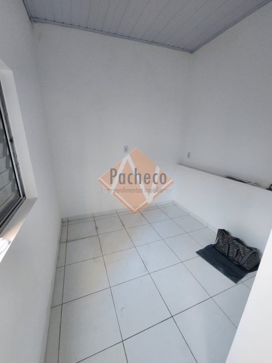 Casa à venda com 2 quartos, 40m² - Foto 15