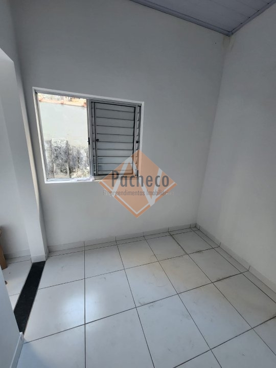 Casa à venda com 2 quartos, 40m² - Foto 14