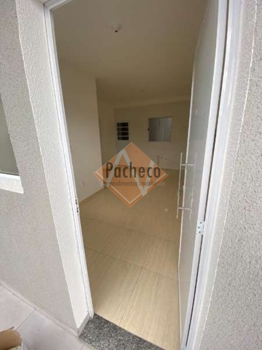 Apartamento à venda com 2 quartos, 42m² - Foto 2