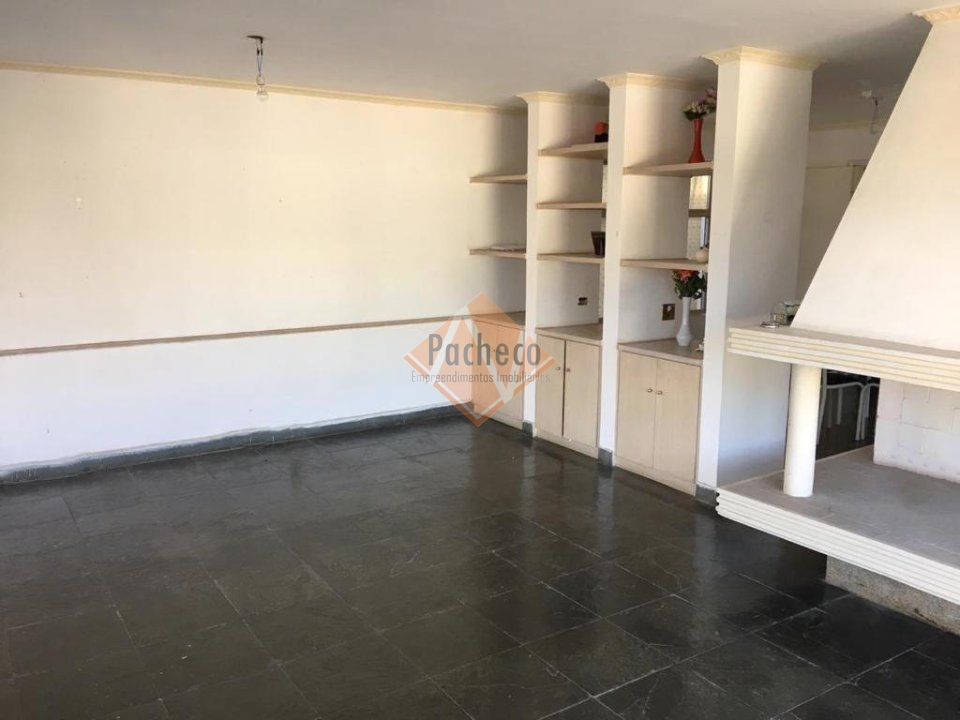 Sobrado à venda com 5 quartos, 568m² - Foto 3