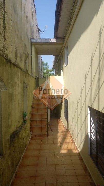 Casa à venda com 4 quartos, 174m² - Foto 2