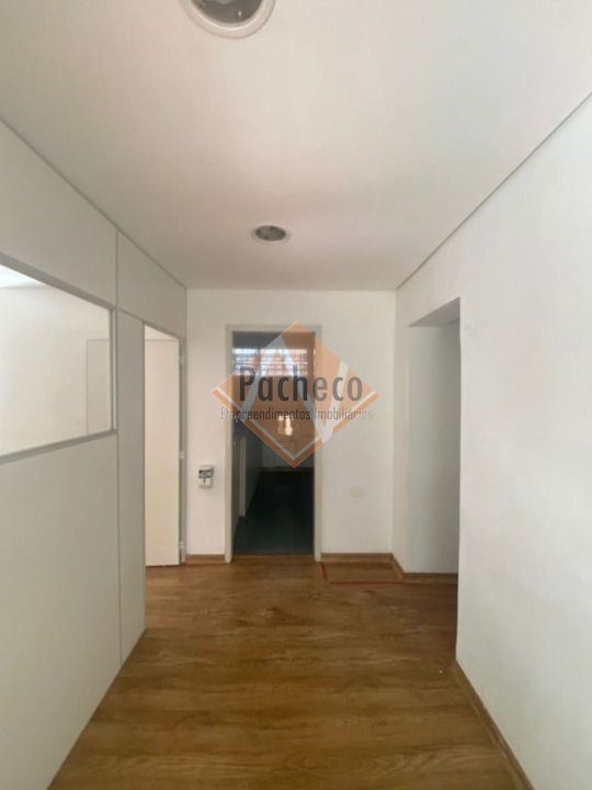 Casa à venda com 3 quartos, 225m² - Foto 14